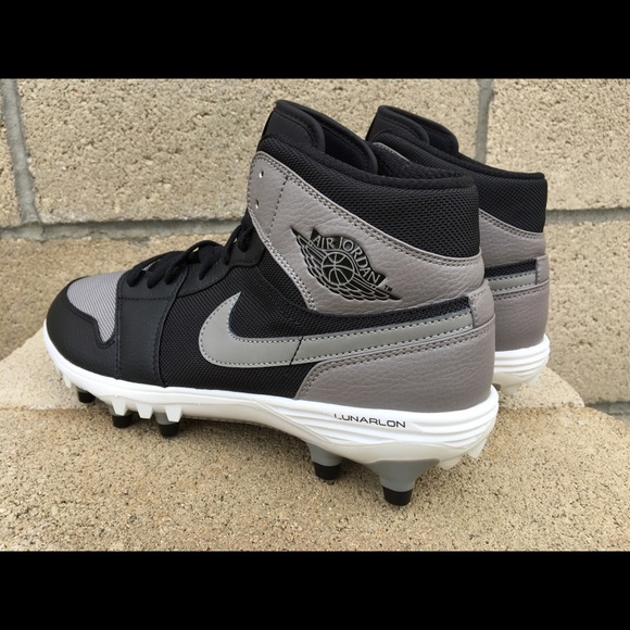 Nike AirJordan Retro 1 TD Mid Football Cleats - Picture 3 of 8